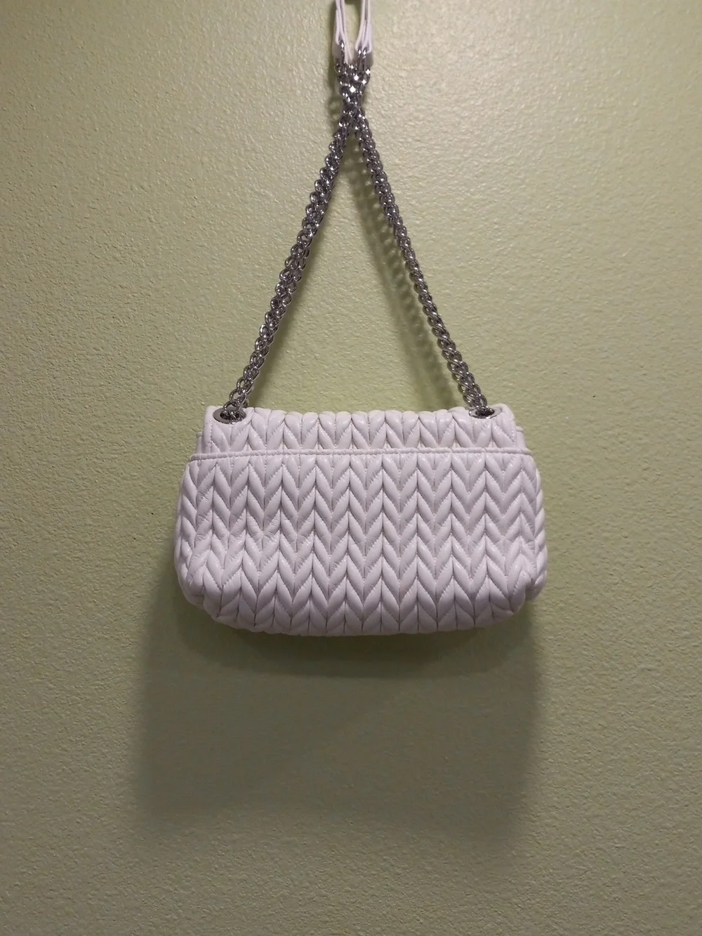 INC Ajae White Quilted Chain Shoulder Crossbody Bag - Picture 3 of 7